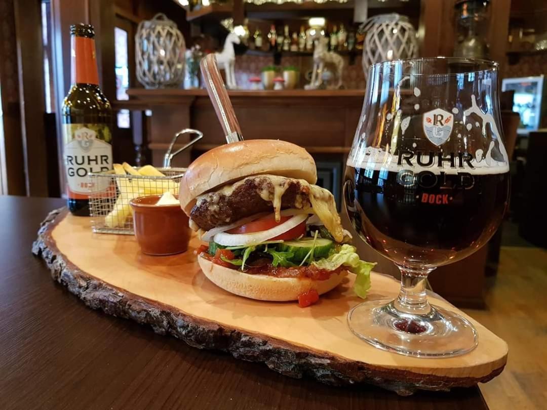Hotel Restaurant 'T Heerenlogement Harlingen Zewnętrze zdjęcie